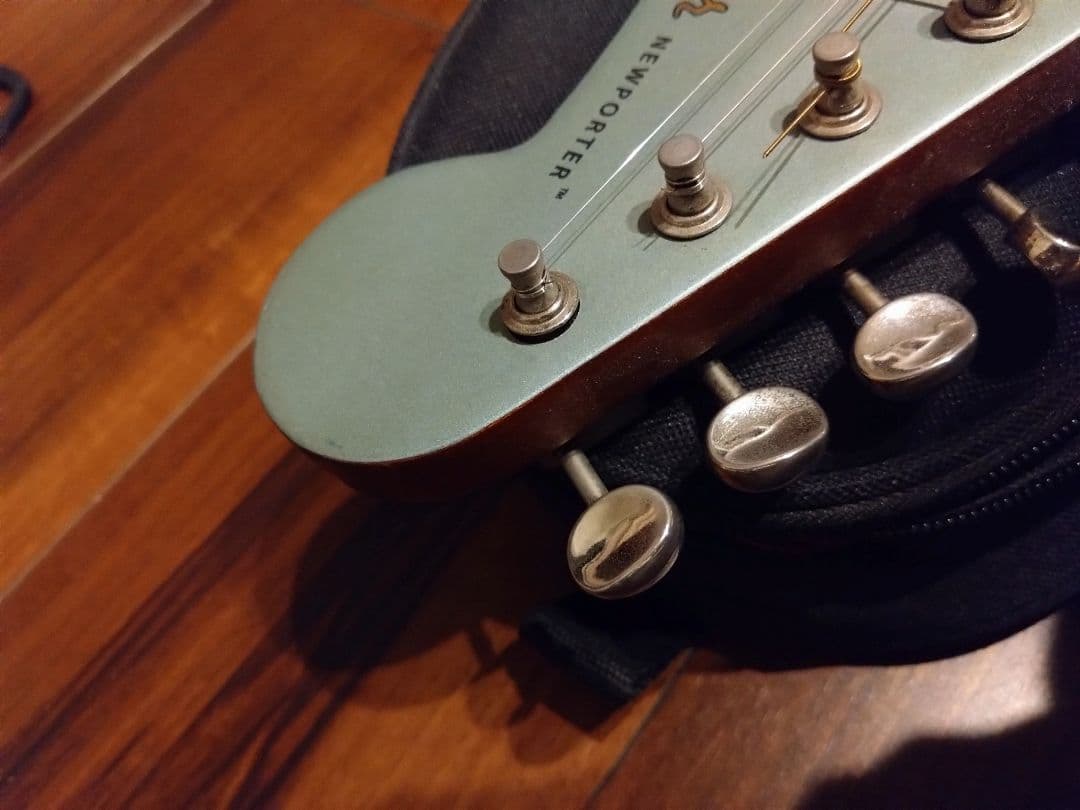 マ*ウ様 Fender Newporter Player エレアコ　難あり