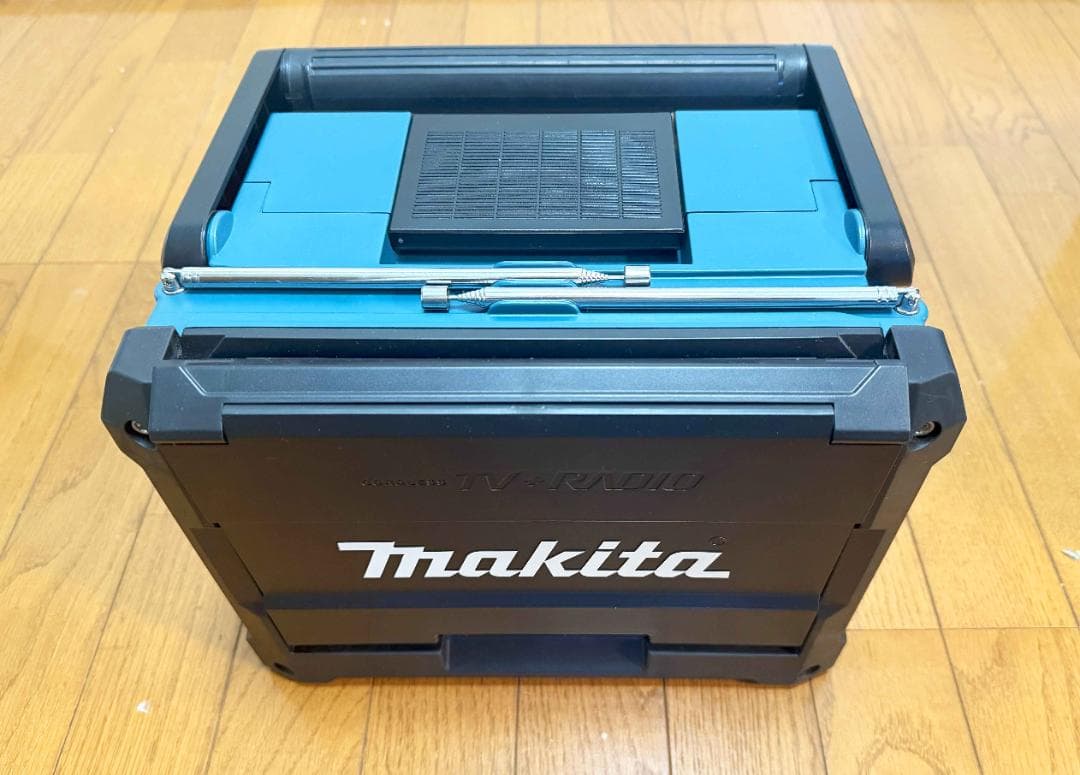 【なつ】マキタ 充電式ラジオ付 テレビ TV100