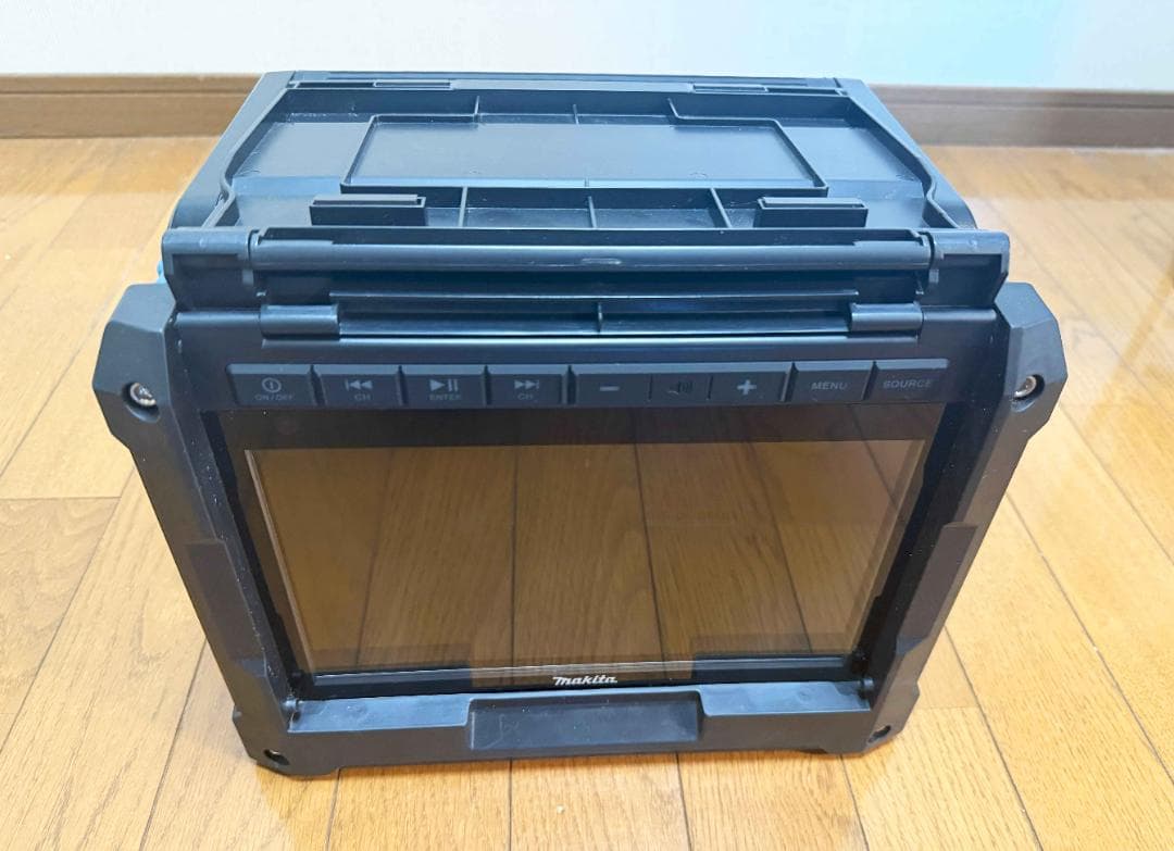 【なつ】マキタ 充電式ラジオ付 テレビ TV100