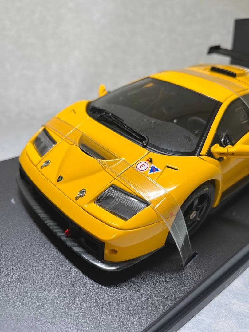オートアート　ディアブロ　GTR スケール1/18 Diablo 黄色