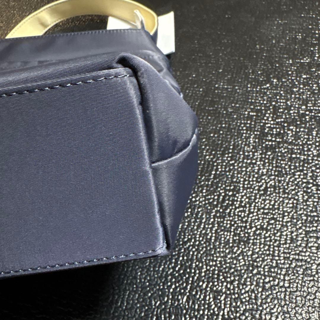 キタムラ　ナイロンショルダーバッグ　ネイビー