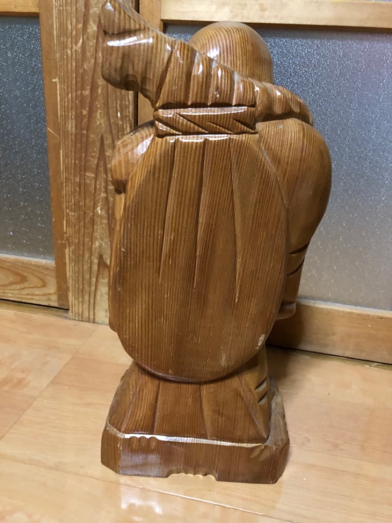 布袋尊の木の彫り物