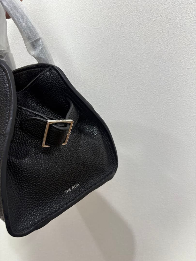 新品THE ROWロゴ付き バッグ ノベルティ マルゴー10 本革　黒