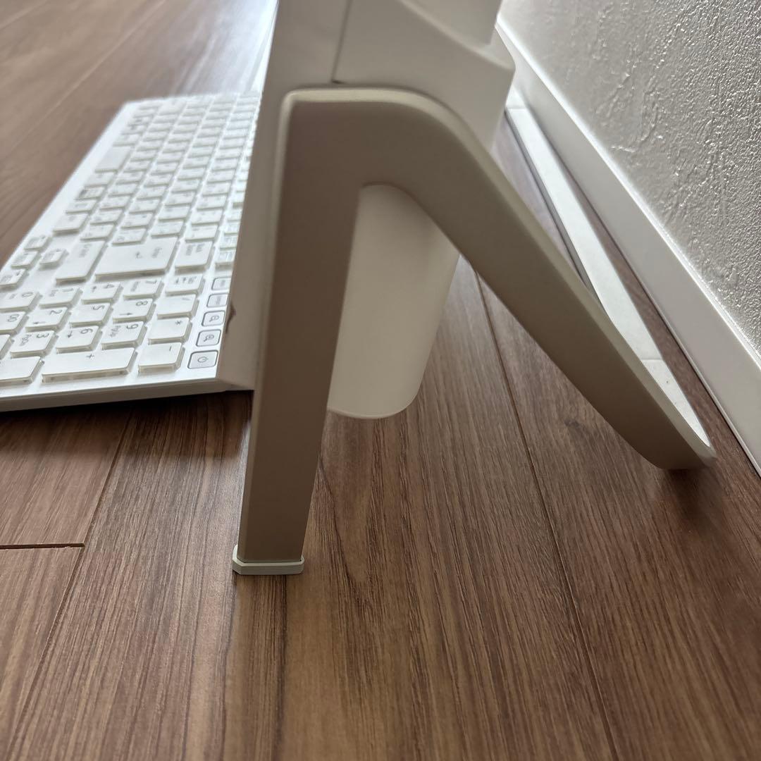 ディスプレイ本体とキーボード　マウスセット