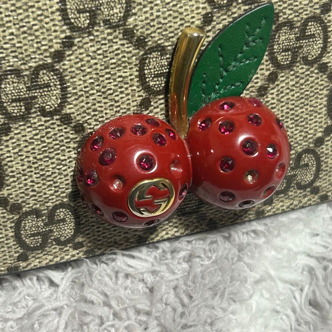 Gucci 二つ折り財布 さくらんぼ