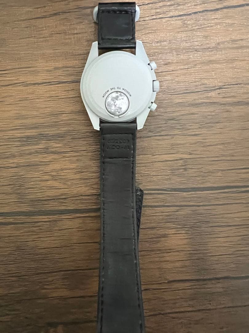 OMEGA × swatch MISSION TO MOON