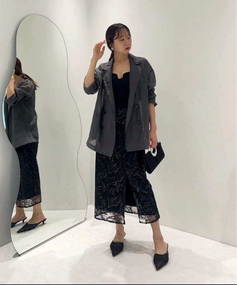 【K⭐︎】LEJAシアーパフスリーブぺプラムスパンコール花柄IラインドレスM