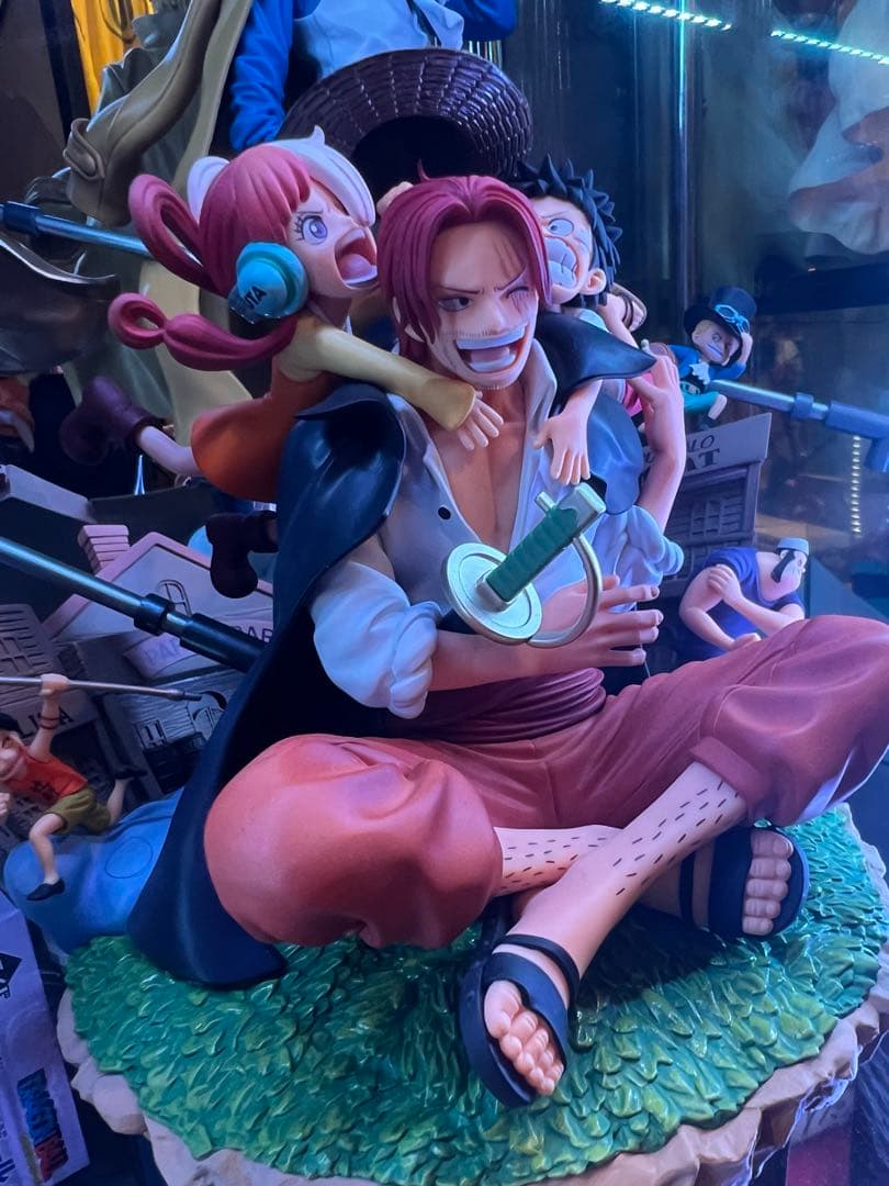 ウタ、シャンクス、ワンピースフィギュアまとめ売り。