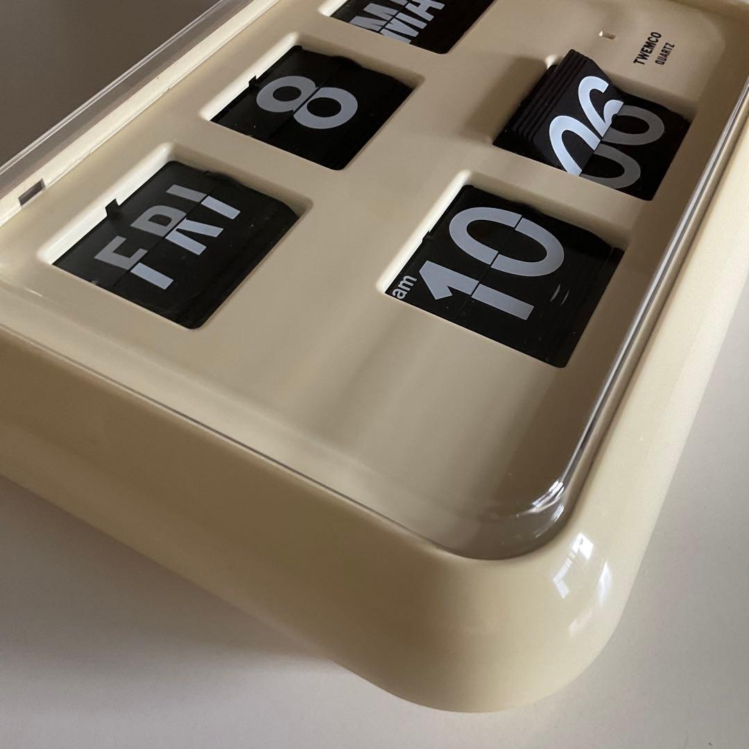 TWEMCO QUARTZ　クロック　クリーム色　パタパタ時計