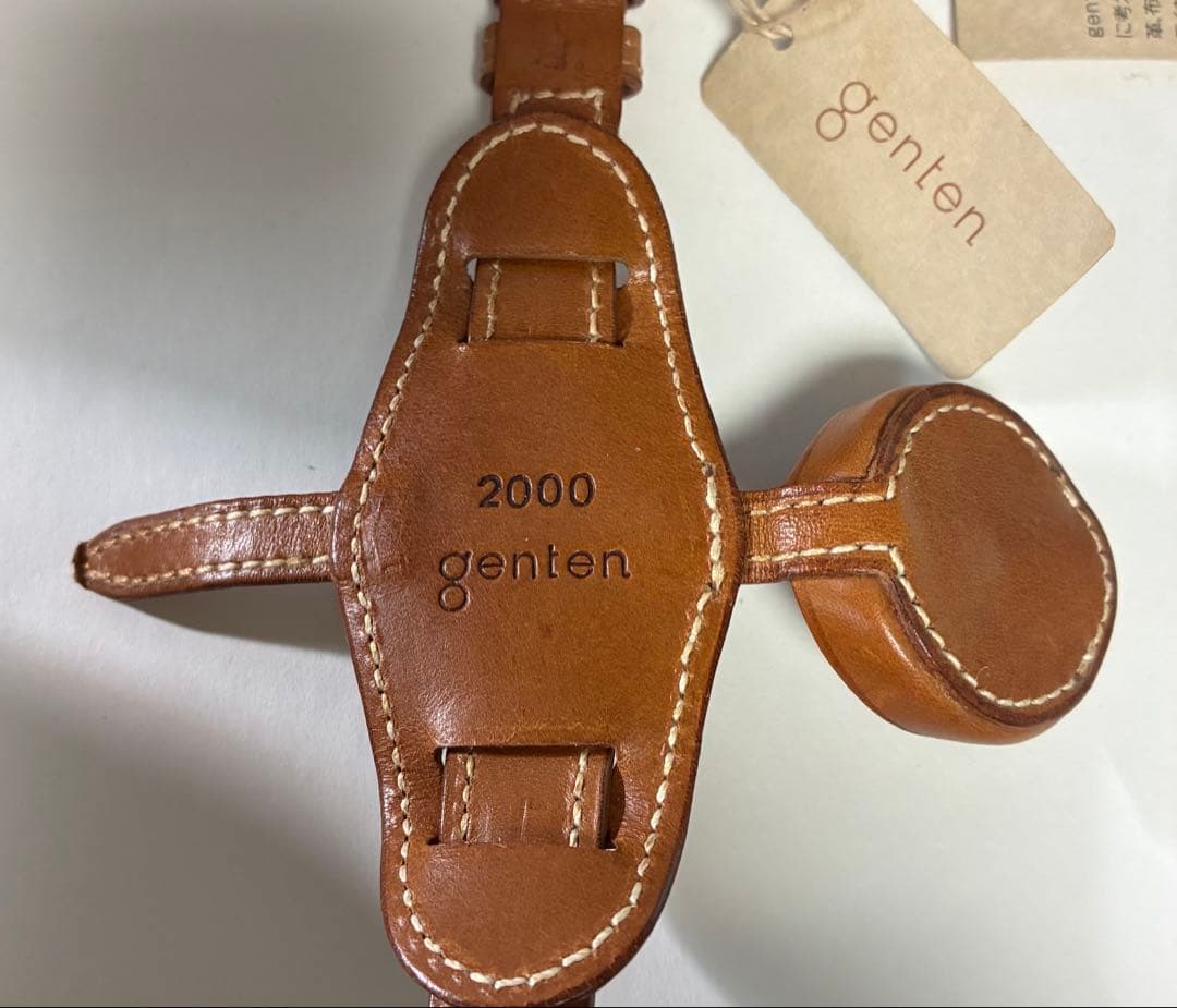 希少品　未使用　genten 時計 レザーベルト　ユニセックス　蓋付き