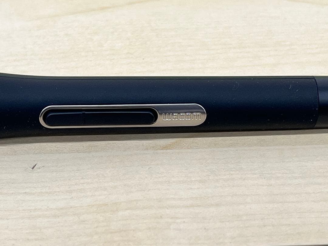 液タブ・ペンタブ WACOM intuos pro medium PTH-660