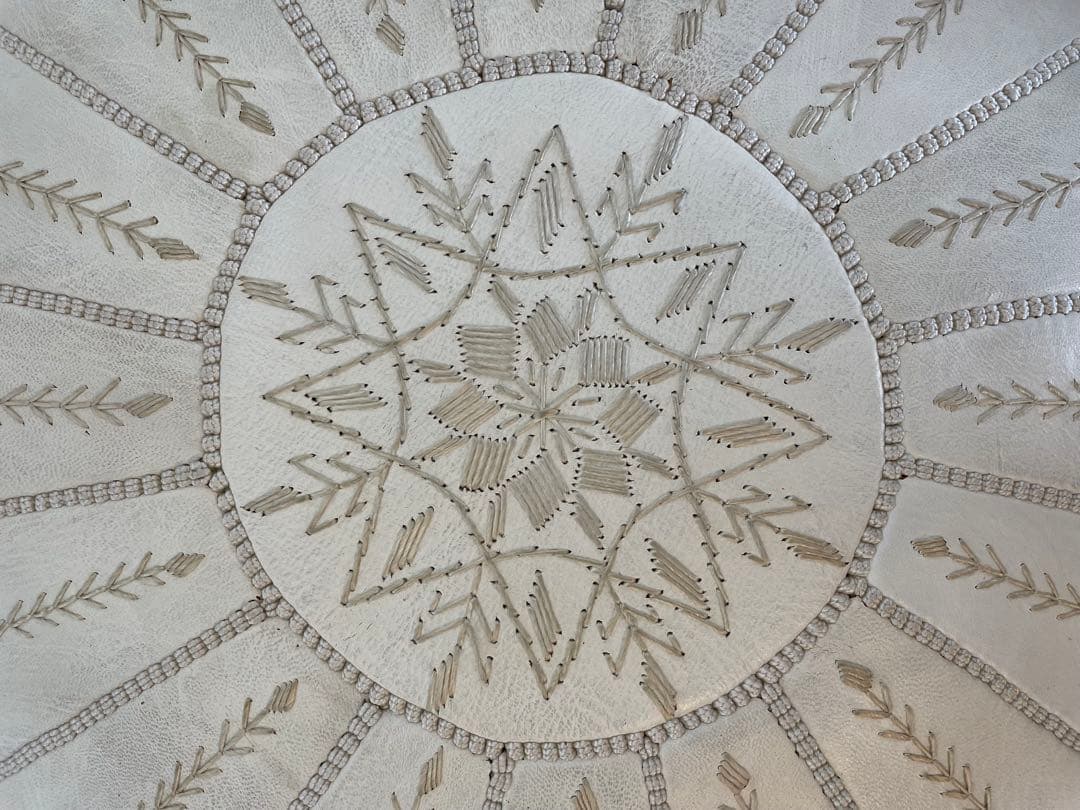 ディアモロッコ 山羊皮オットマン プフ 白 中綿付き