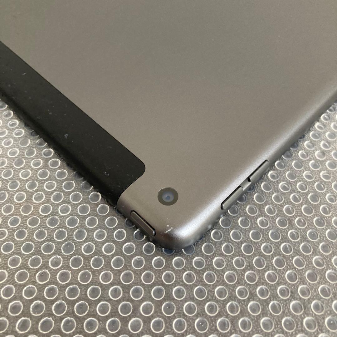 3652【早い者勝ち】iPad8 第8世代 32GB SIMフリー☆