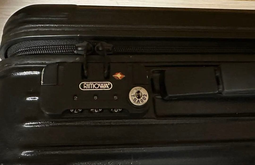 RIMOWA リモワ 35L マットブラック 機内持ち込みサイズ