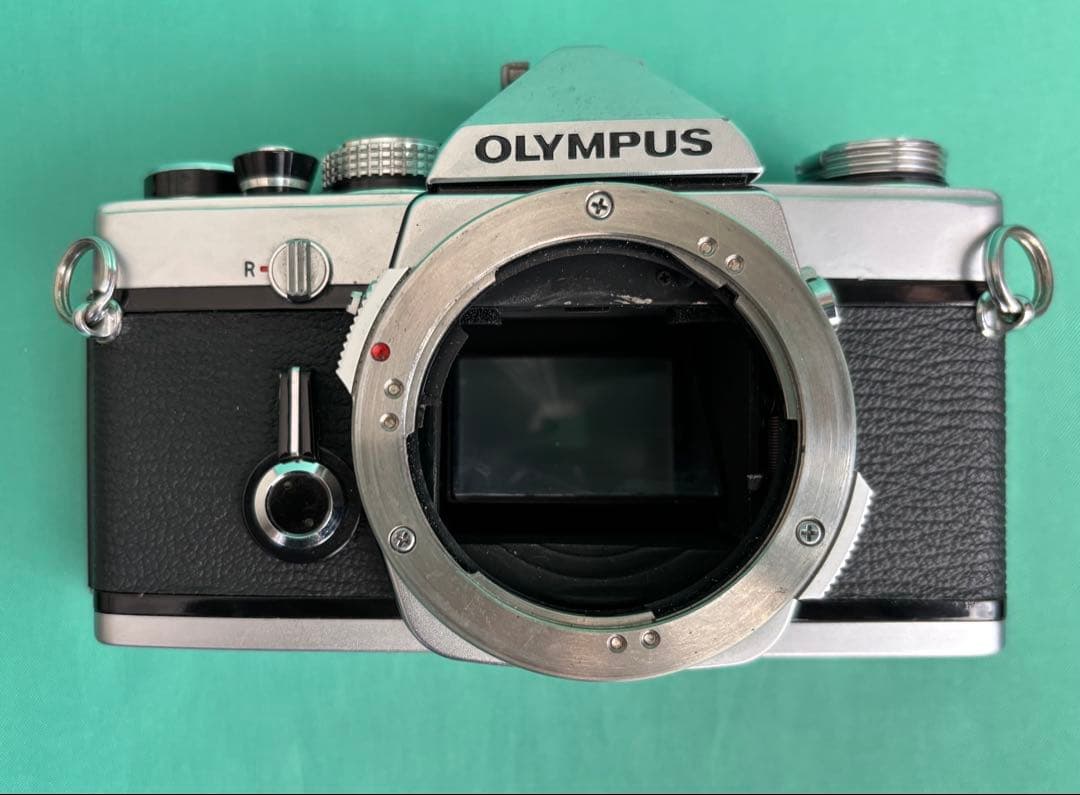 ★ OLYMPUS OM-1 (革ケース付)+ ★ 標準レンズ 50mm