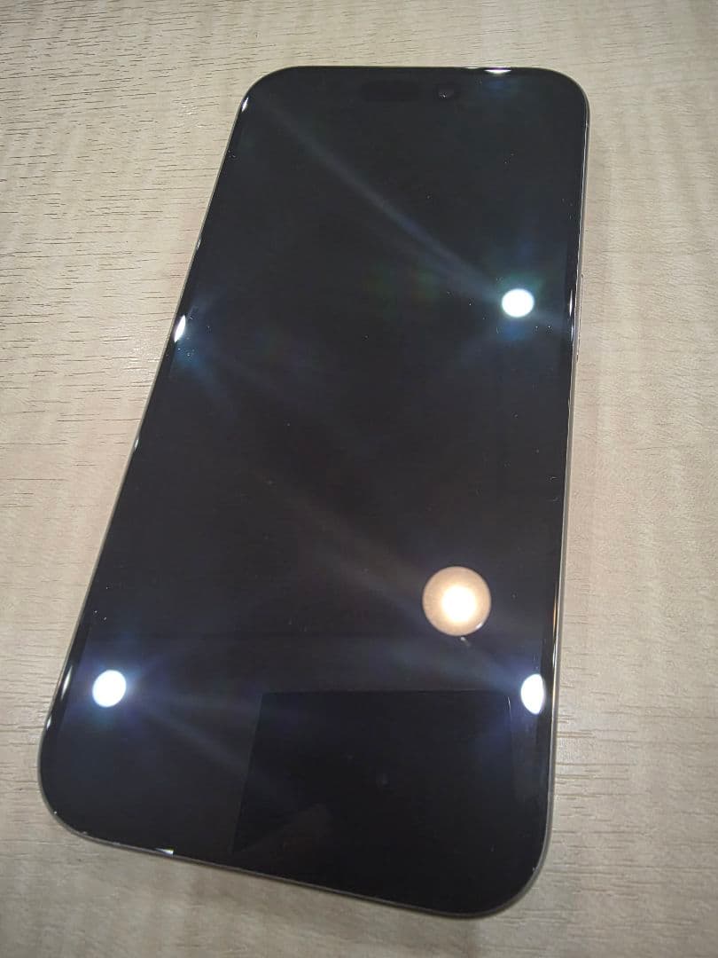 【極美品】iPhone 15 Pro 256GB ナチュラルチタニウム