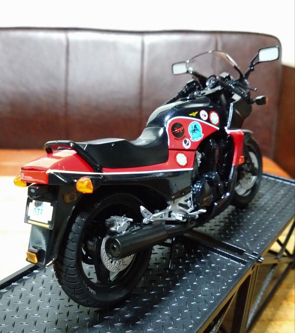 カワサキ　GPZ900R ニンジャ　1/12 　トップガンバージョン　完成品
