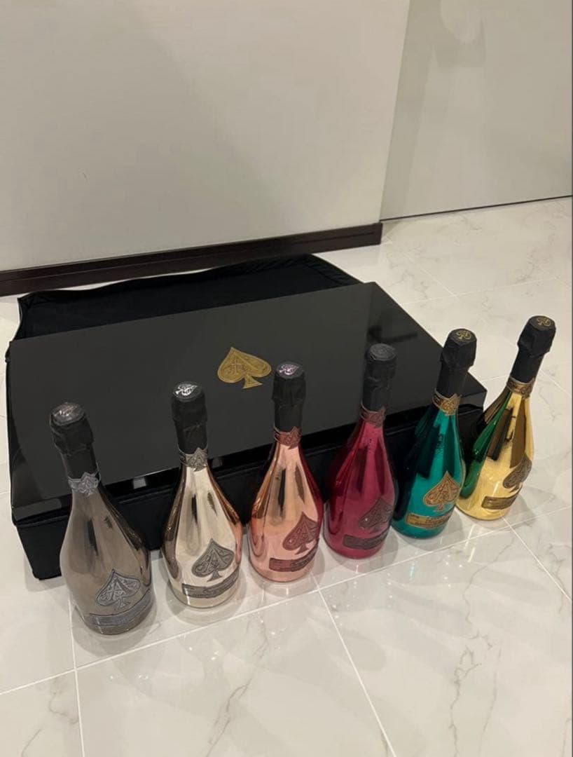 アルマンドブリニャック　ラ・コレクション（6本セット）アタッシュケース