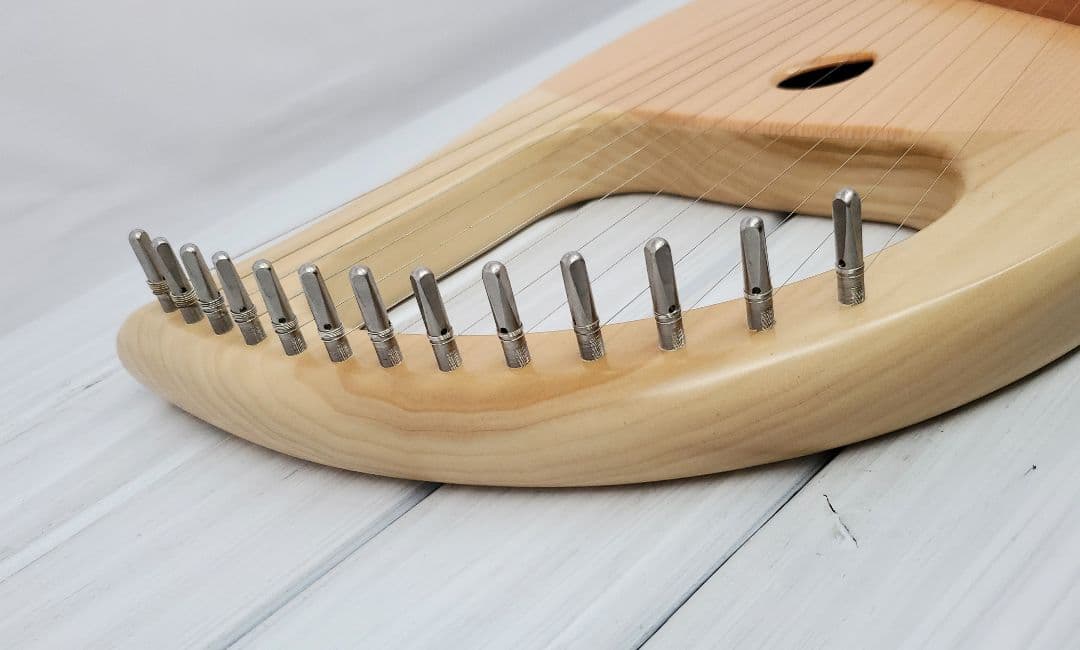 SANSO ライアー　13弦 　極美品　木製ケース付　三創楽器