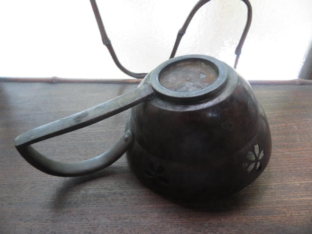 ◆325◆手付き 燭台 手燭 透かし桜 サクラ