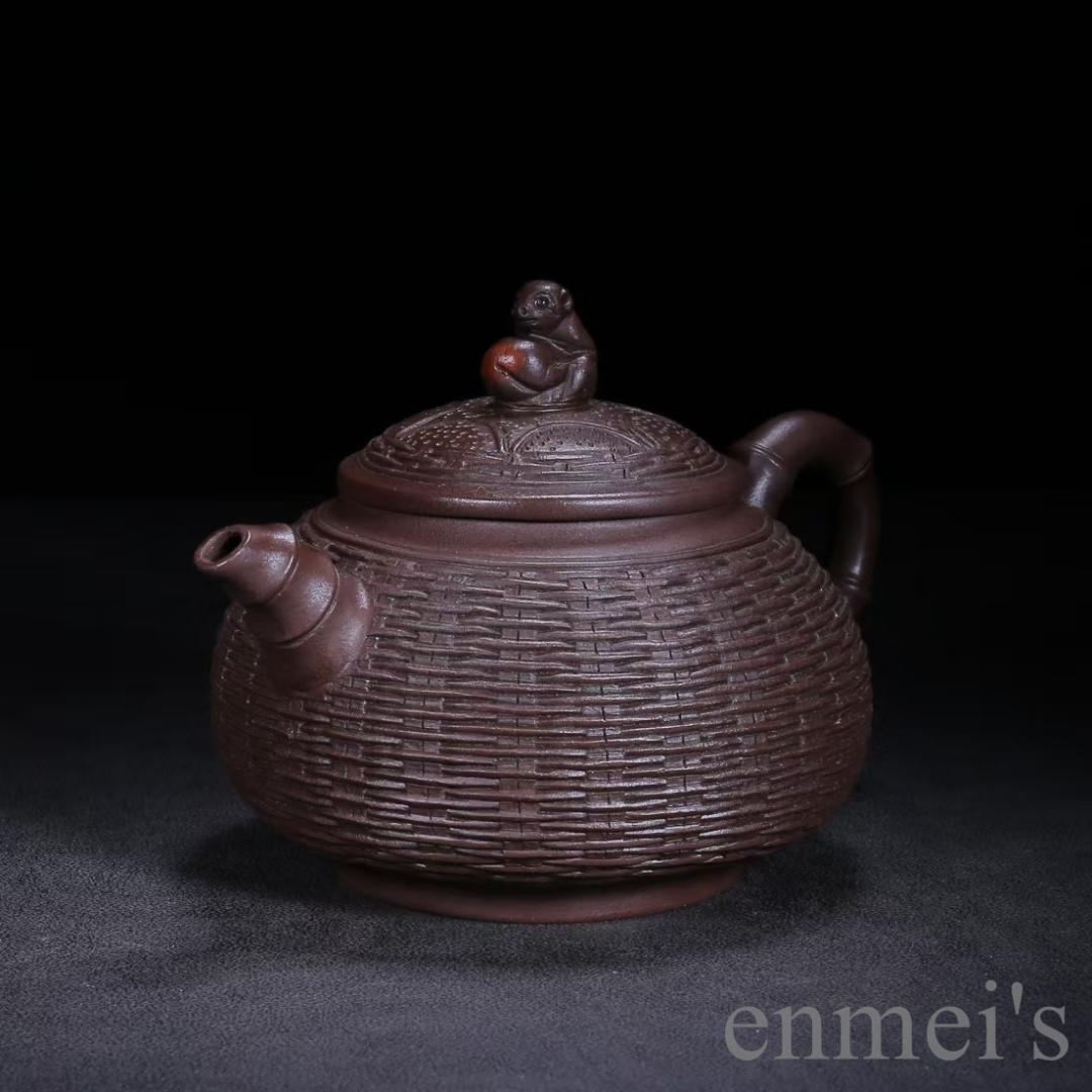 中国古美術 宜興 紫砂壺 靈猴献瑞壺 底款:汪寅仙 原鉱紫泥 急須 茶壺 唐物