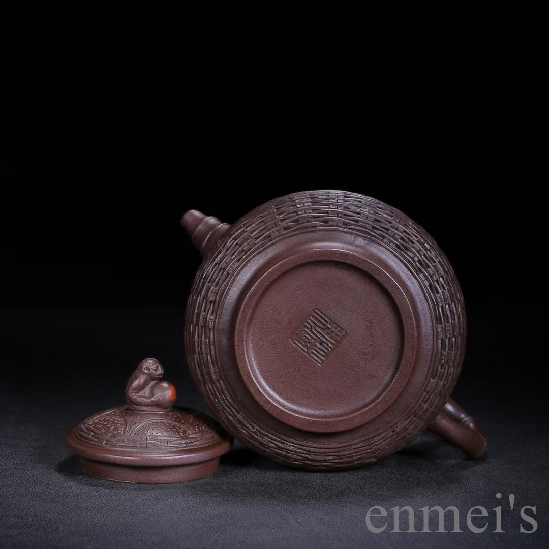 中国古美術 宜興 紫砂壺 靈猴献瑞壺 底款:汪寅仙 原鉱紫泥 急須 茶壺 唐物