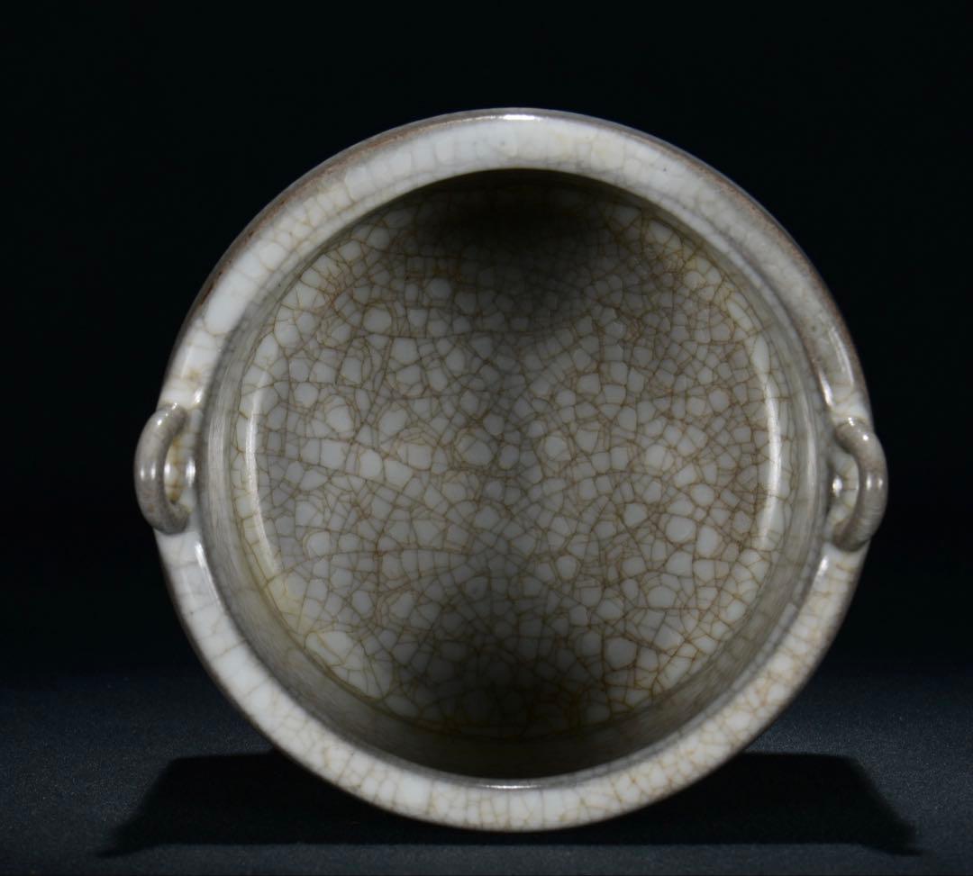 旧蔵　宋代 哥窑 青白釉 双耳三足炉 貫入美香炉・文房具置物