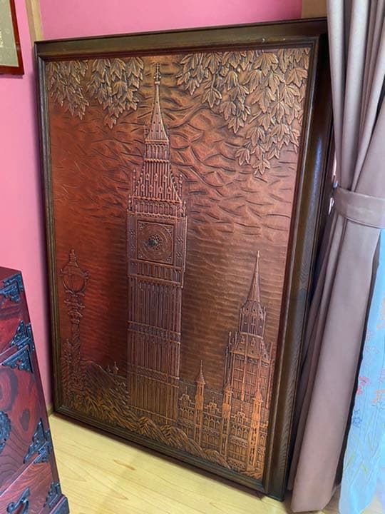 引っ越しの為、飾るスペースがなくお売りしたいです。 銅板の飾り画