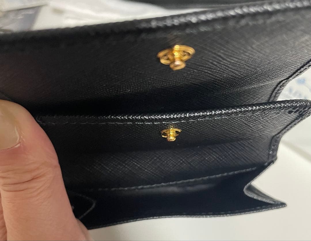 ブラックレザー 三つ折り財布