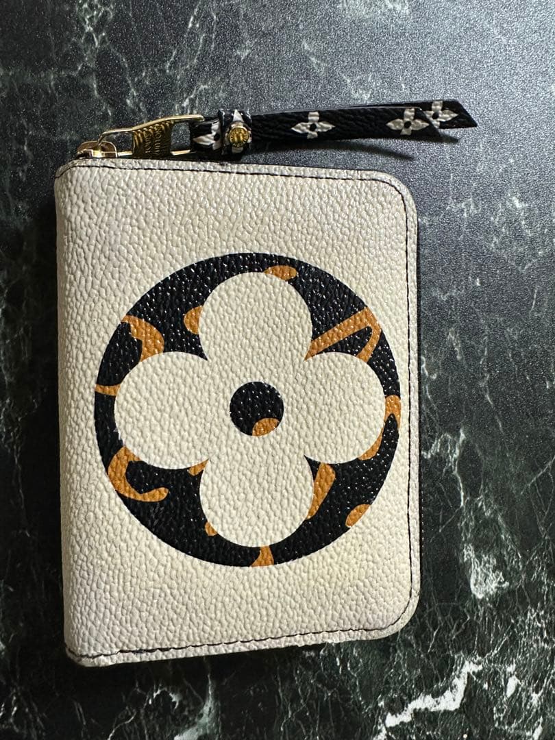 本日限定値下げ！ ルイヴィトン ジャイアント モノグラム ジッピーパース