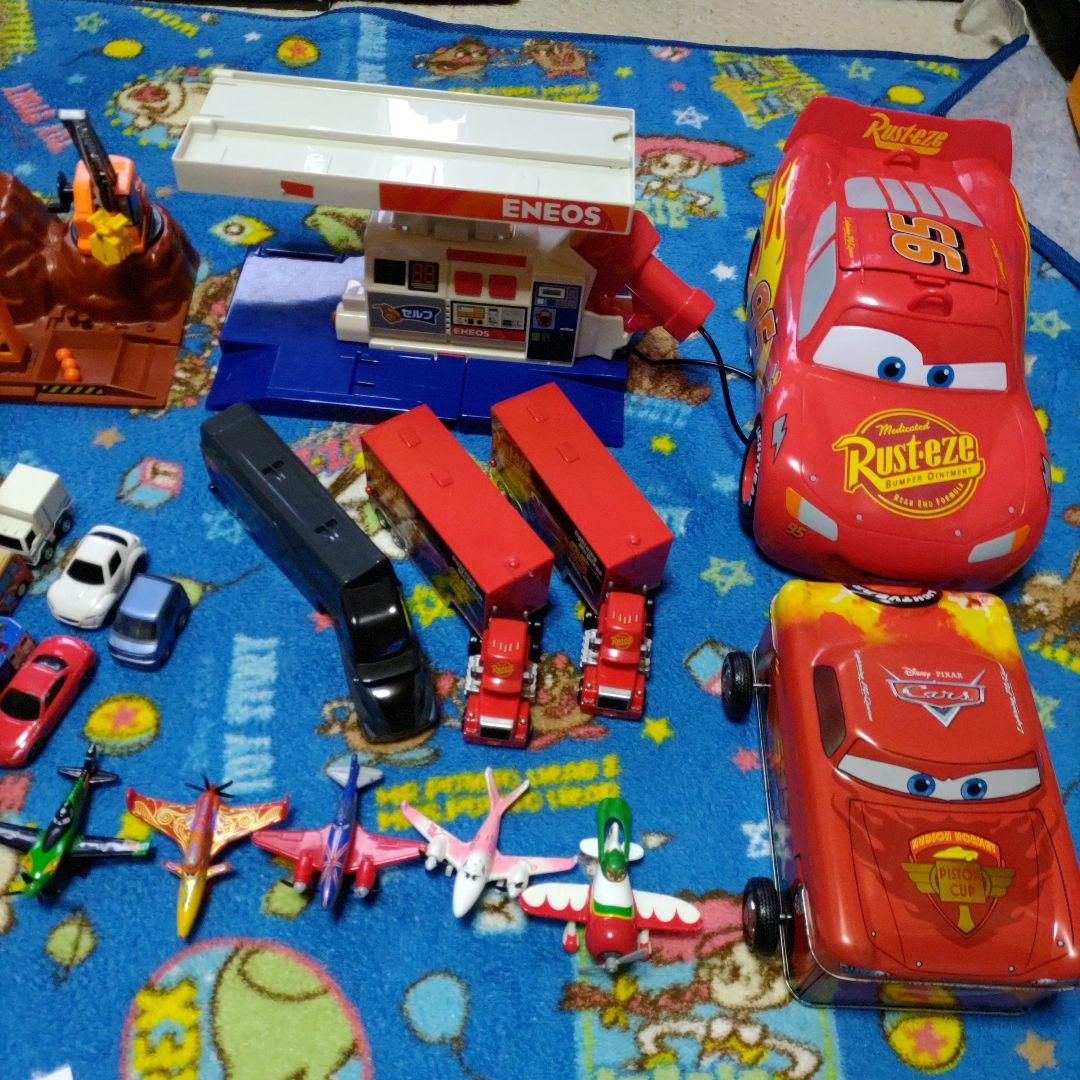 トミカ　カーズ　プレーンズ　セット