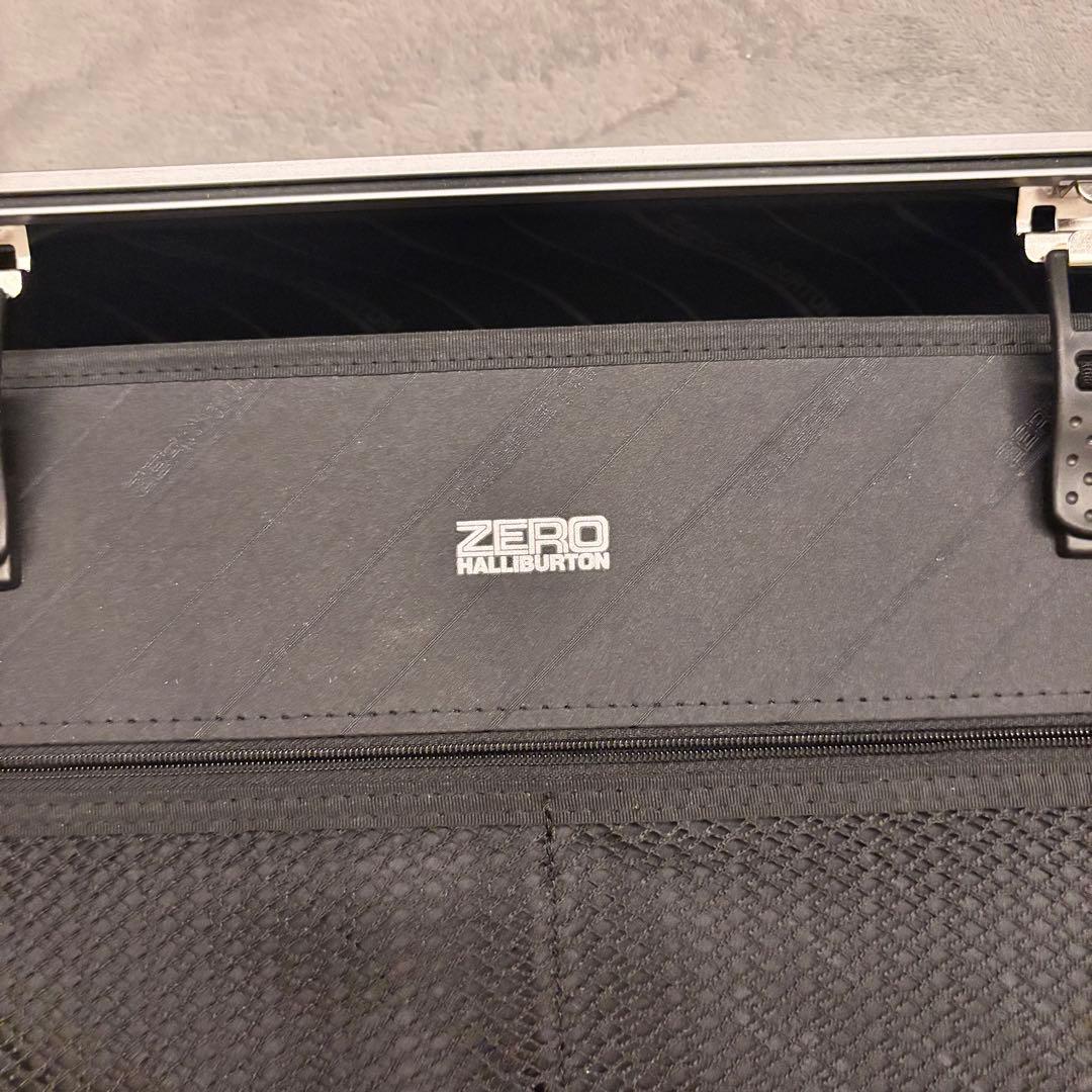 ゼロハリバートン ZRP-Fキャリーケース 2輪 36L シルバー