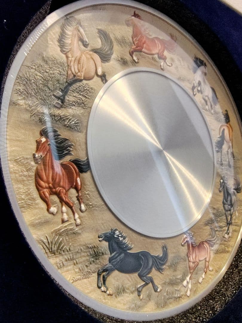 錫製　馬のプレート 木製スタンド付き