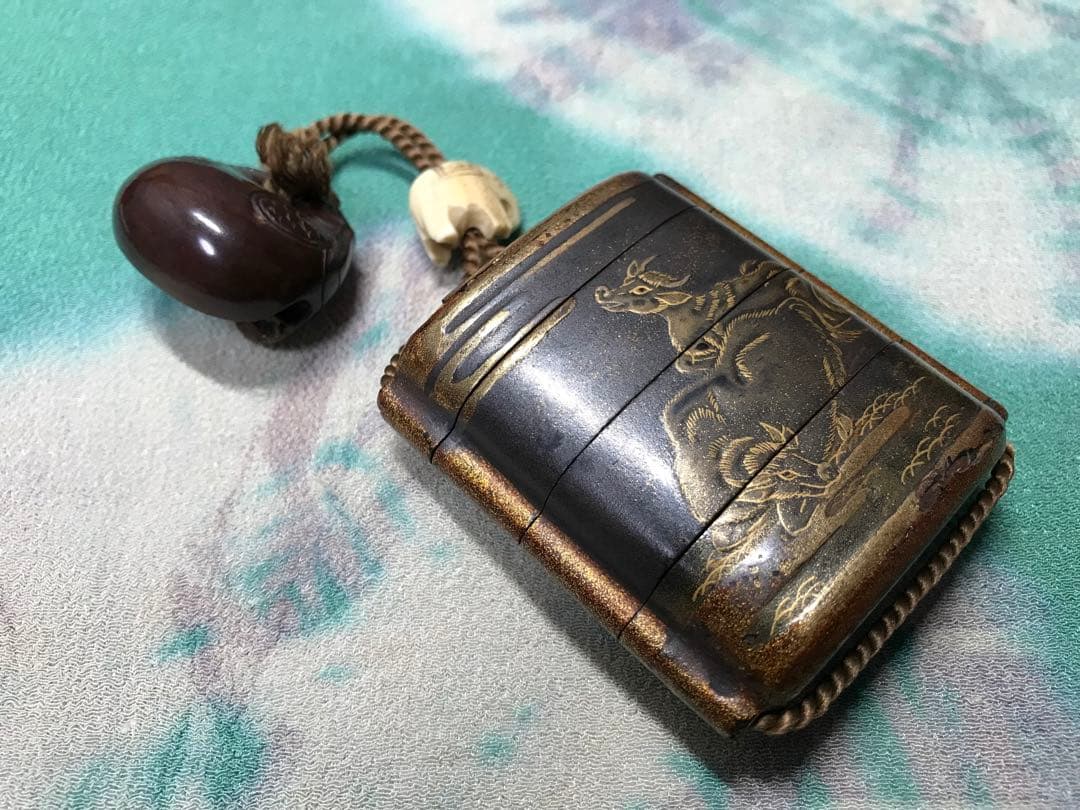 牛と農夫の図　蒔絵印籠　江戸時代中期