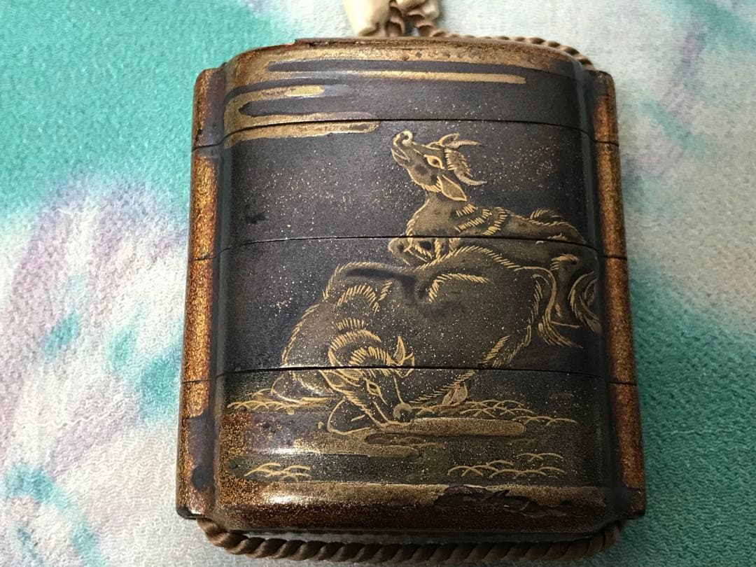 牛と農夫の図　蒔絵印籠　江戸時代中期