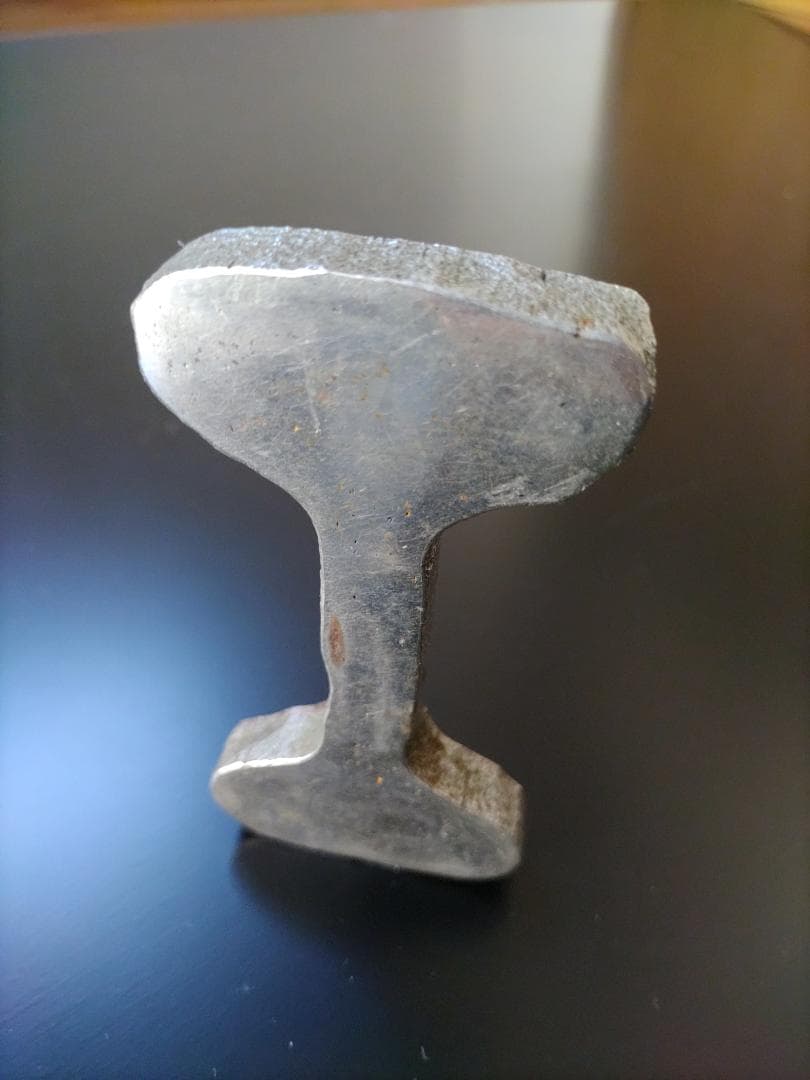 【遍歴の歴史】新橋-横浜間の英国製.双頭レールが青森に . . .