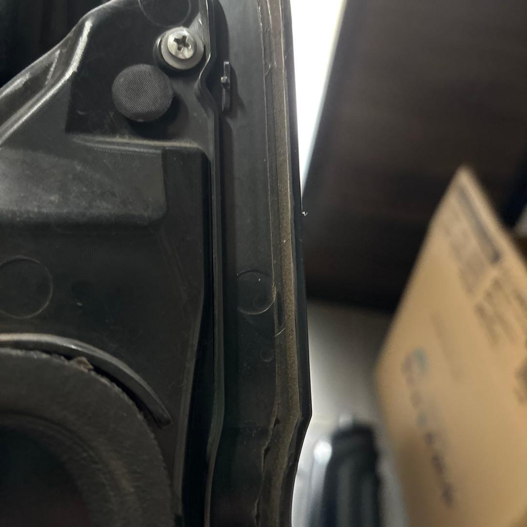 ハイエース　スモークテールランプ　シーケンシャルウインカー　コーキング済み