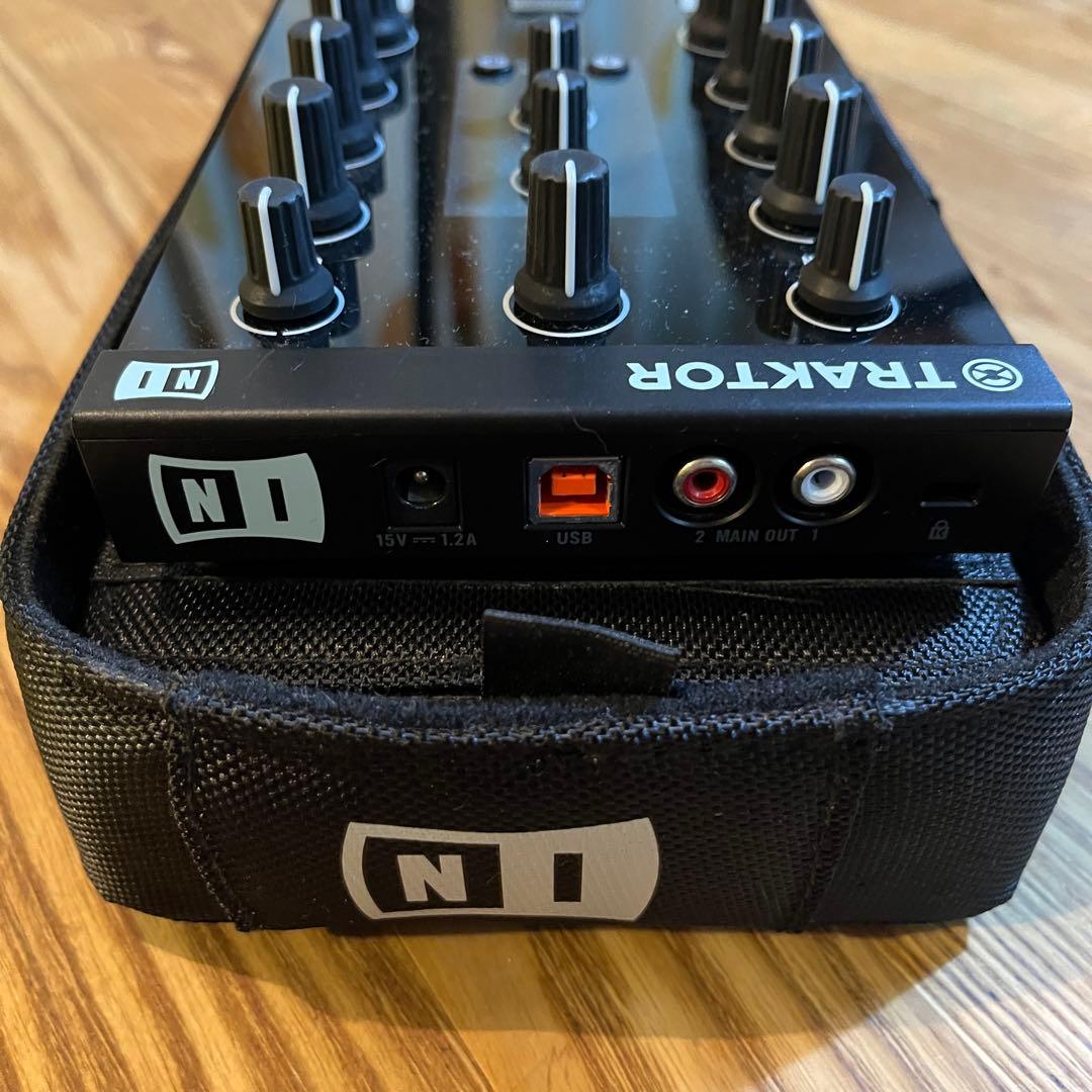 美品　TRAKTOR KONTROL Z1 専用ケース付