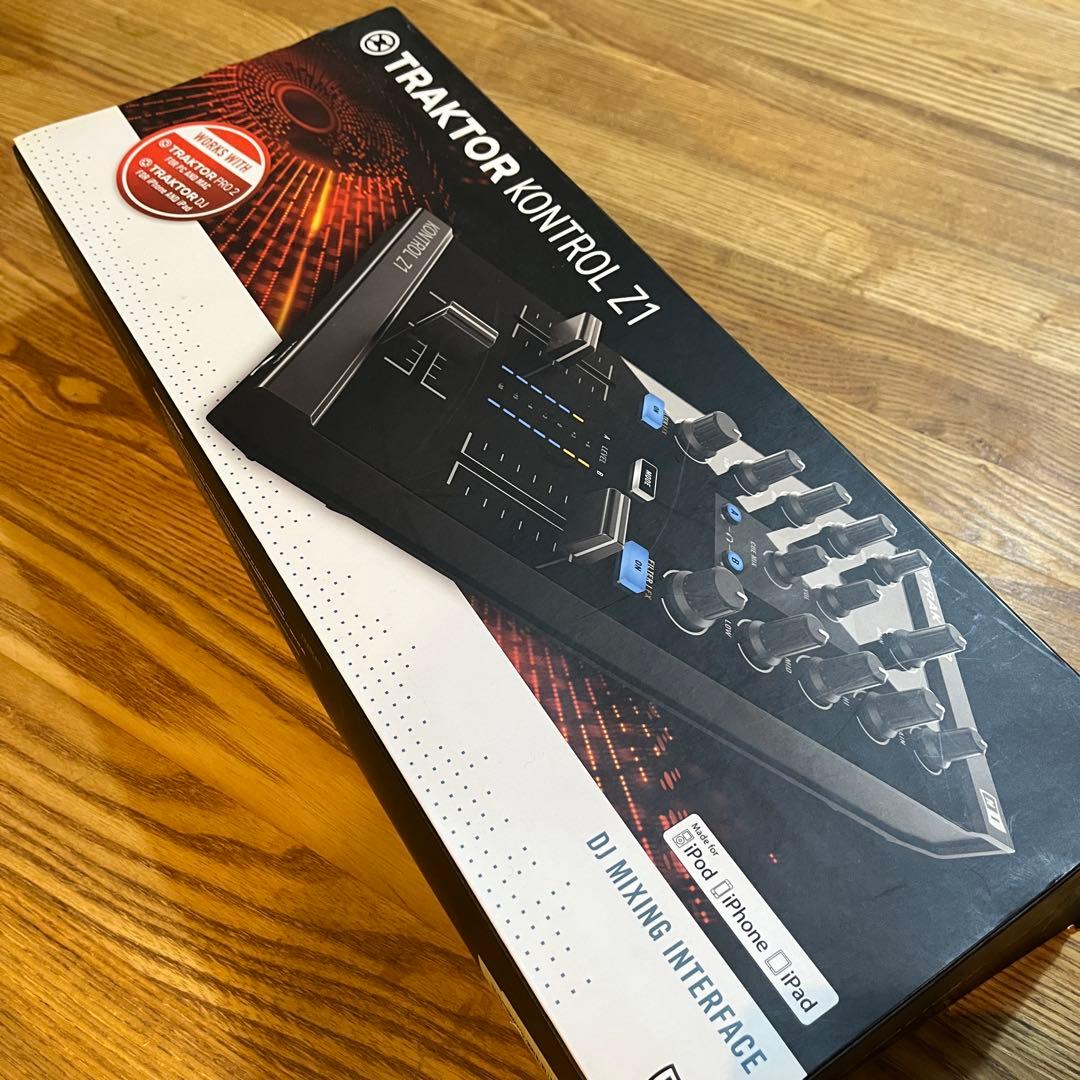 美品　TRAKTOR KONTROL Z1 専用ケース付