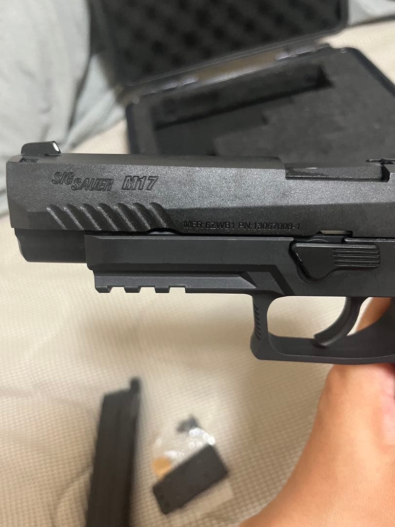 SIGSAUER M17 co2 ケース付き