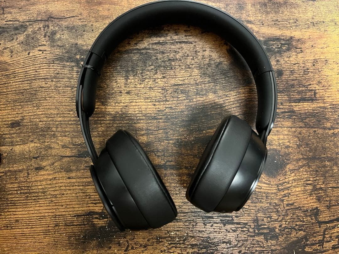 Beats SOLO PRO ワイヤレスノイズキャンセリングヘッドホン ブラック