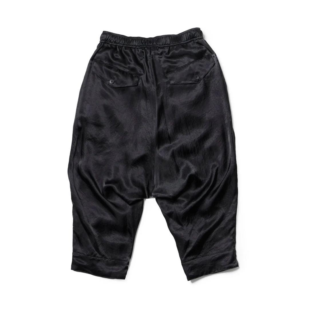 パンツ JULIUS Drop-Crotch Cropped Pants