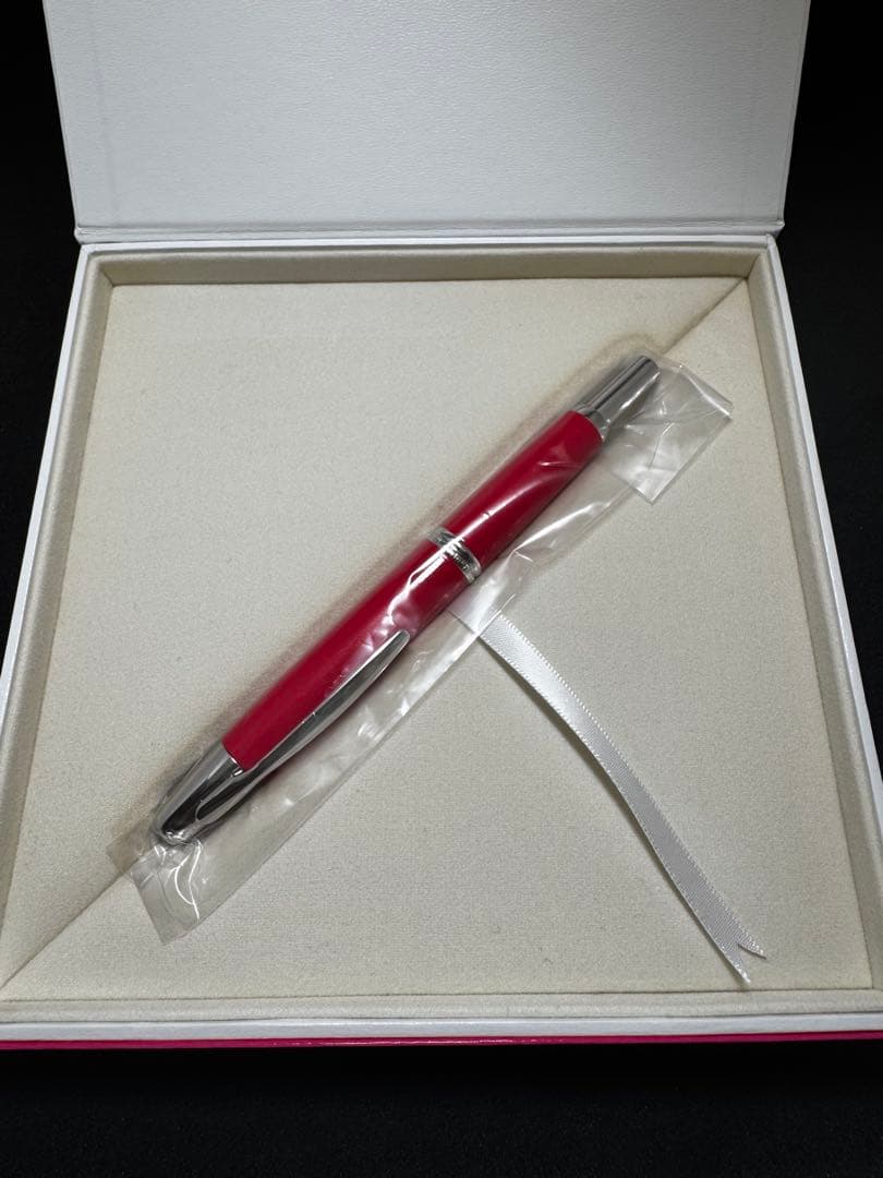 キャップレス万年筆　2022年　レッドコーラル