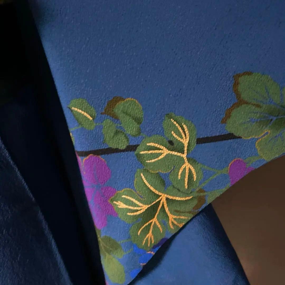 振袖フルセット　めずらしい青色が会場で目を引くファー付き　スタイリッシュ　成人式