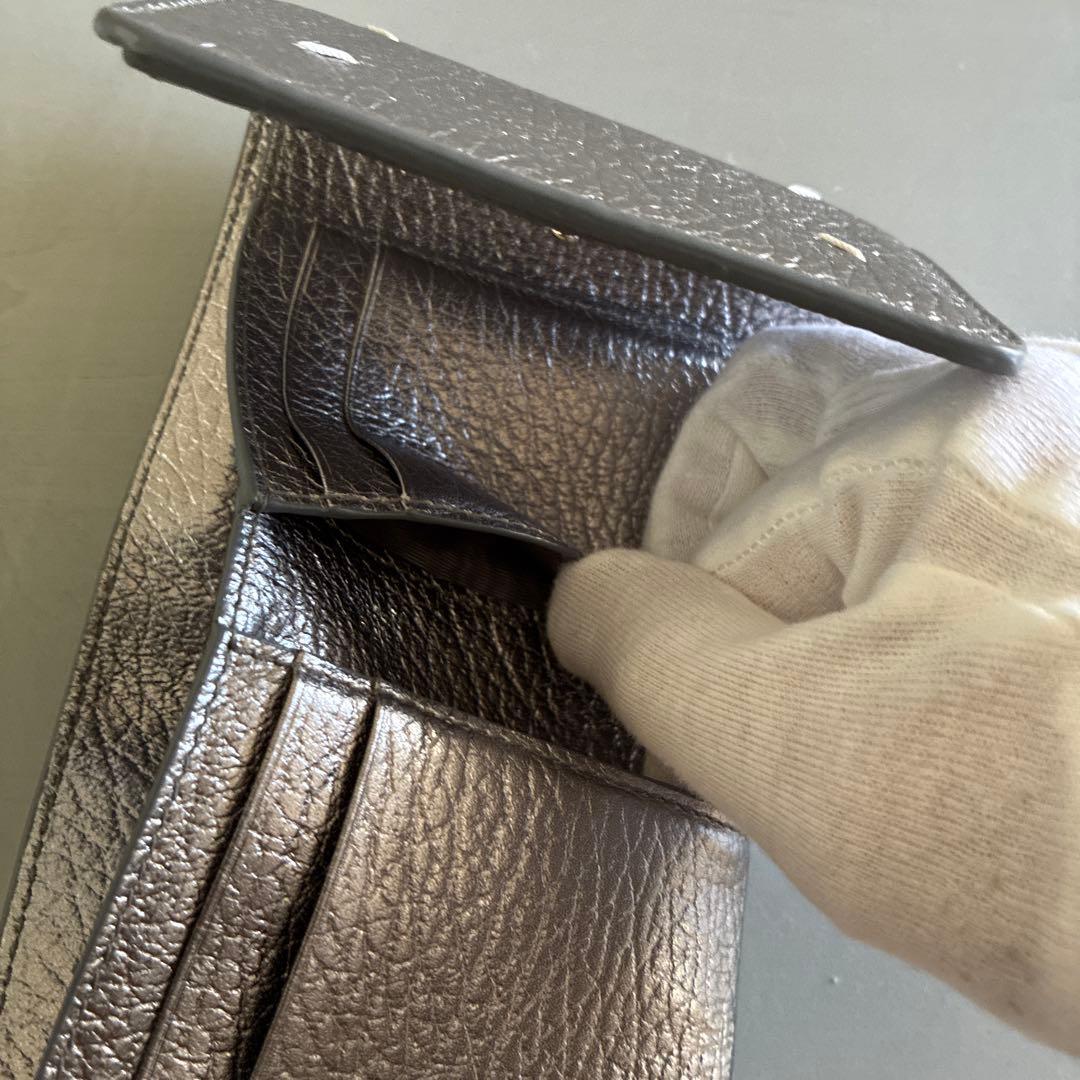 マルジェラメタリックグレー 三つ折り財布