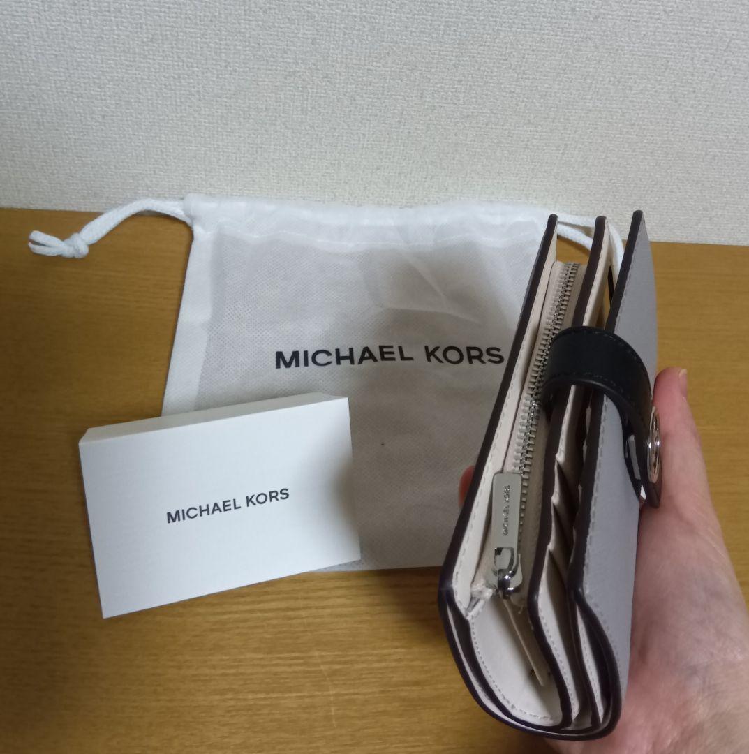 マイケルコース／新品未使用 二つ折り財布 保存袋付き