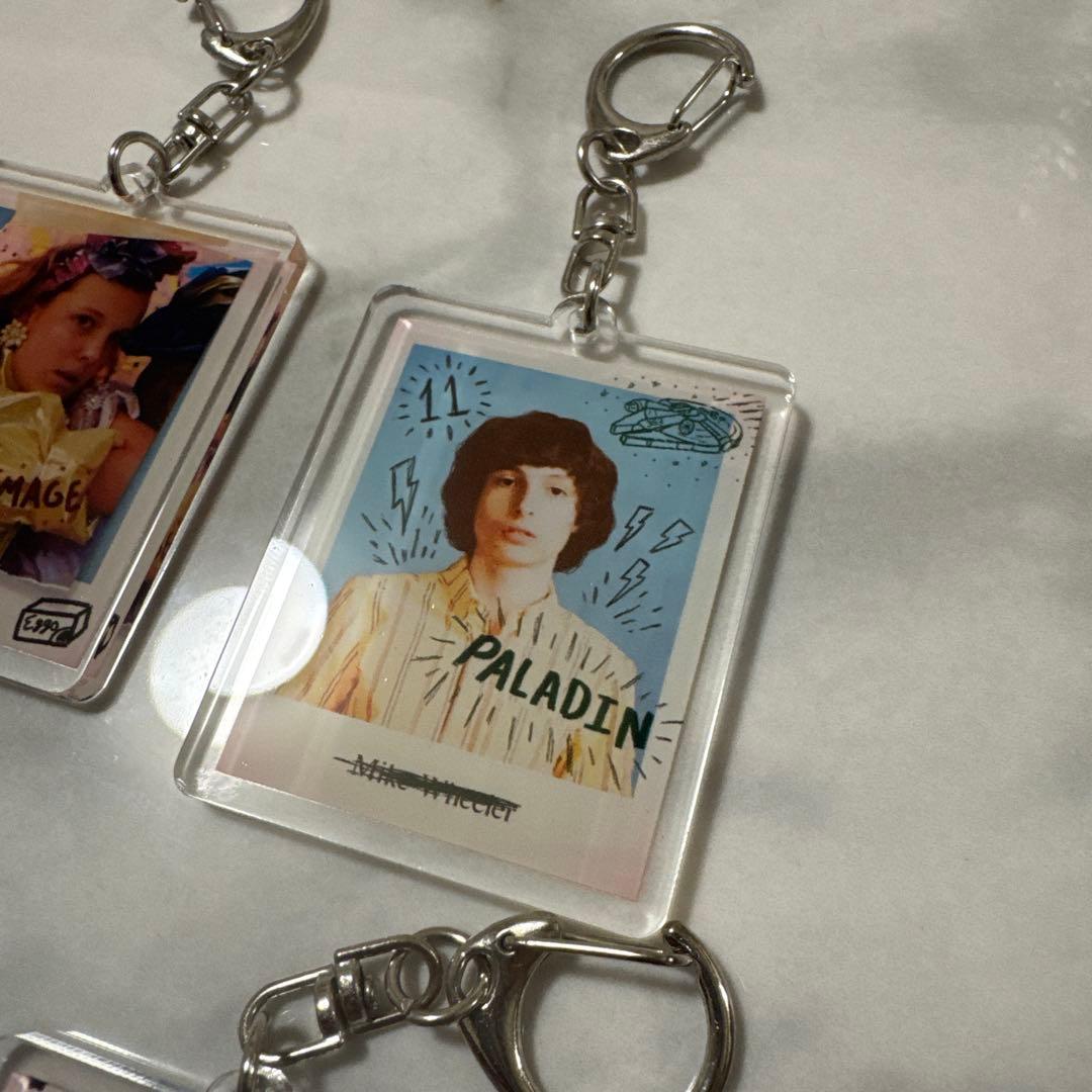 T*w様 ストレンジャー・シングス　落書きデザイン キーホルダー全6種類