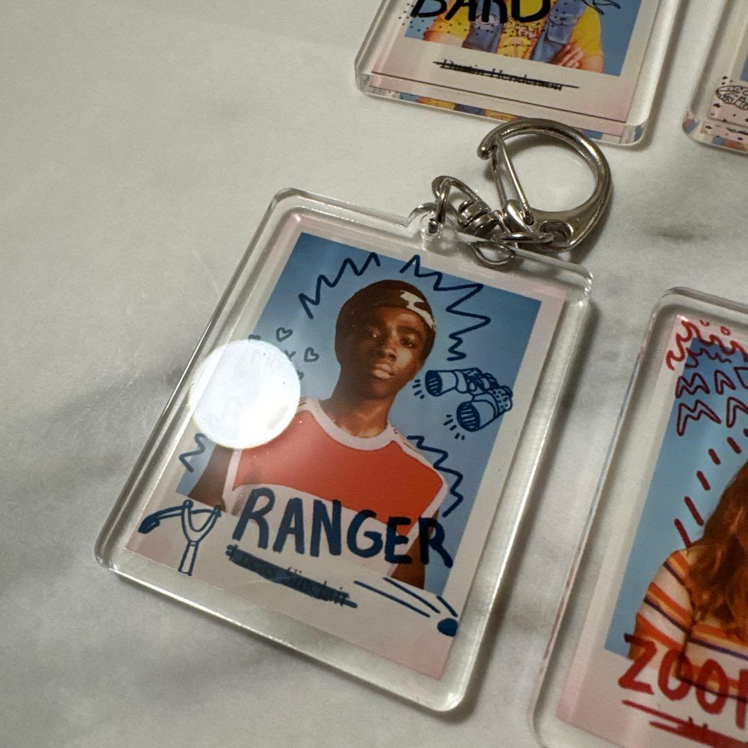T*w様 ストレンジャー・シングス　落書きデザイン キーホルダー全6種類