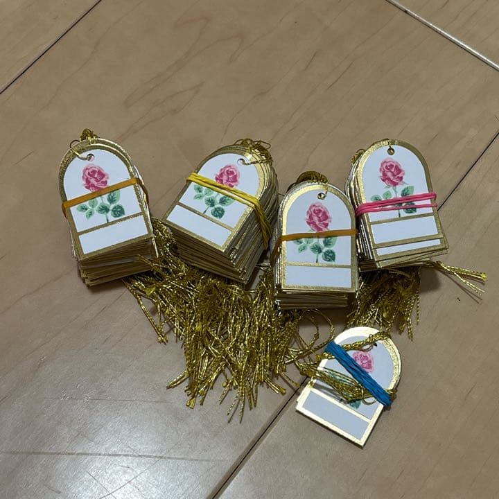200枚 ＋おまけ5枚 値札 金 薔薇 おしゃれ タグ 値札タグ ハンドメイド