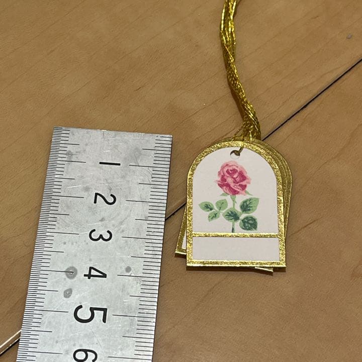 200枚 ＋おまけ5枚 値札 金 薔薇 おしゃれ タグ 値札タグ ハンドメイド